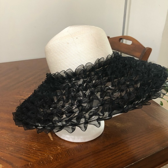 Cream hat with black satin ruffles - Picture 1 of 3